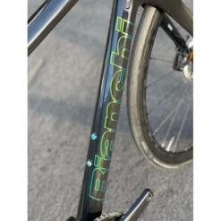 Vélo Route Bianchi Specialissima Disc Ultegra Di2 2x12V Noir -SRAM Soldes 250814659 424991559253254 5337530420453192808 n 700x700 1