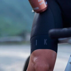 Cuissard Court Gobik Absolute 4.0 K10 Homme Noir -SRAM Soldes c u l o t t e a b s o l u t e 40 c o r t o h o m b r e 04 700x700 2