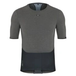 GOBIK Maillot De Corps Manche Courte Celle Skin GreyBlack Homme 2023 27 GOBIK Maillot De Corps Manche Courte Celle Skin GreyBlack Homme 2023 -SRAM Soldes camiseta mc hombre cell skin gobik 1 700x700 3