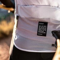 Gilet Gobik Plus 2.0 Moon Homme -SRAM Soldes chaleco plus2.0 hombre moon gobik warm series22 3 700x700 3