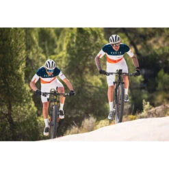 Cuissard Court Gobik Absolute 5.0 +2 K10 Factory Team Homme -SRAM Soldes factory team22 lanzamiento banner desktop 1 700x700 2