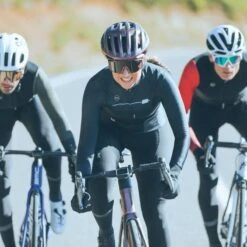 Maillot Manche Longue Gobik Cobble Dark Coal Femme -SRAM Soldes maillot cobble dark coal mujer sparrow 22 gobik 4 700x 700x700 2