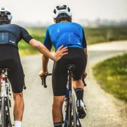 Maillot Manche Courte Gobik Attitude Hydra Unisex 25 Maillot Manche Courte Gobik Attitude Hydra Unisex -SRAM Soldes maillot manga corta attitude hydra warm series 2021 gobik 4 1500x1500 700x700 2