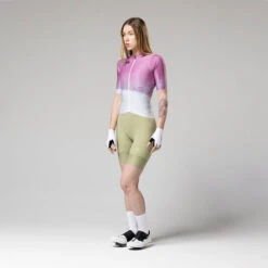 Maillot Manche Courte Gobik Attitude 2.0 Glycine Femme 2023 -SRAM Soldes maillot mujer mc attitude2.0 wisteria caps dye gobik 3 700x700 1