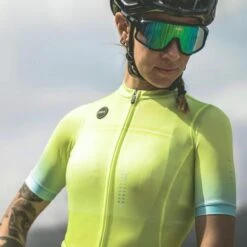 Maillot Manche Courte Gobik Stark Sulphur Femme -SRAM Soldes maillot mujer stark sulphur gobik warm series21 3 600x 700x700 1