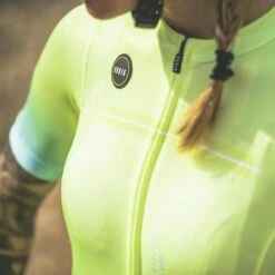 Maillot Manche Courte Gobik Stark Sulphur Femme -SRAM Soldes maillot mujer stark sulphur gobik warm series21 4 600x 700x700 4