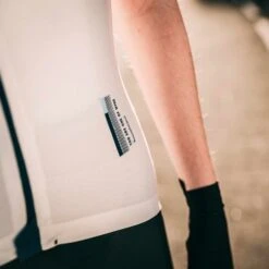 Maillot Manches Courtes Gobik Attitude 2.0 Peper Streak Unisex -SRAM Soldes maillot unisex attitude pepper streak gobik warm series22 5 700x700 4