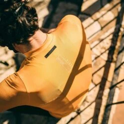 Maillot Manches Courtes Gobik Carrera 2.0 Mango Unisex -SRAM Soldes maillot unisex carrera mango gobik warm series22 5 700x700 1