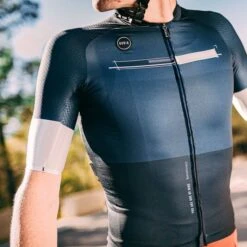 Maillot Manche Courte Gobik Infinity Midnight Unisex -SRAM Soldes maillot unisex infinity midnight gobik warm series22 5 700x700 3